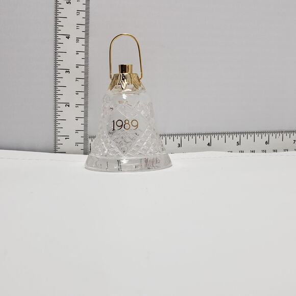1989 Hallmark Holiday Bell Lighted Lead Crystal Christmas Ornament. - Picture 6 of 6